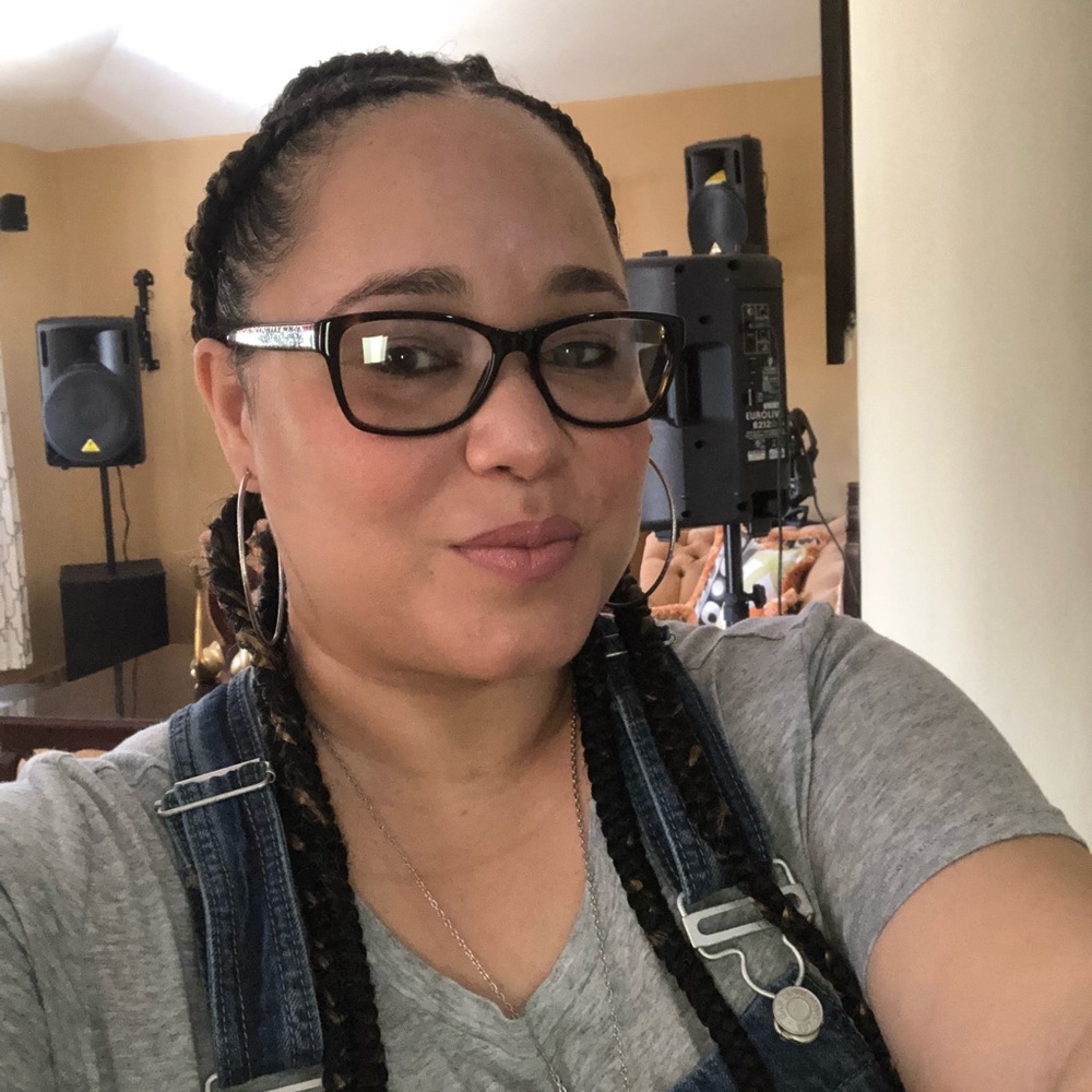 Meet your Posher, Dilcia